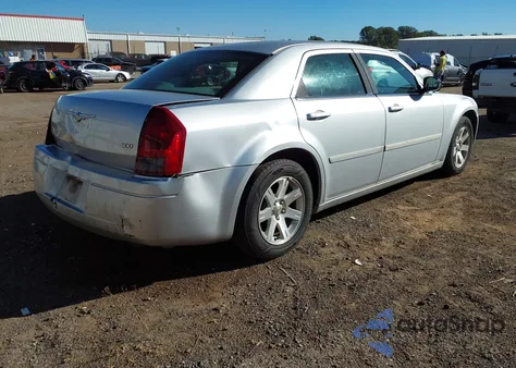 2006 Chrysler 300 из США, поврежденный, VIN 2C3KA43R46H490751